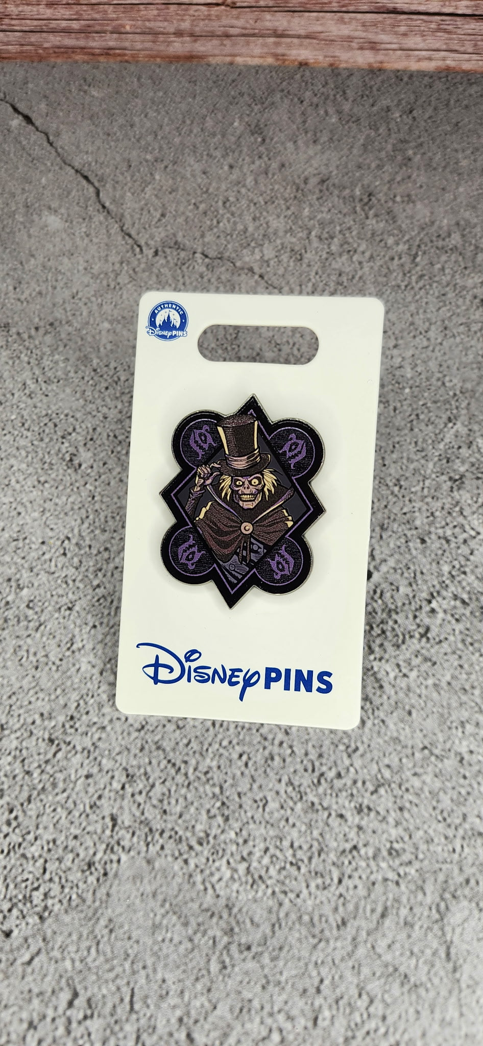 Disney Haunted Mansion Hatbox Ghost Trading Pin Authentic NWT