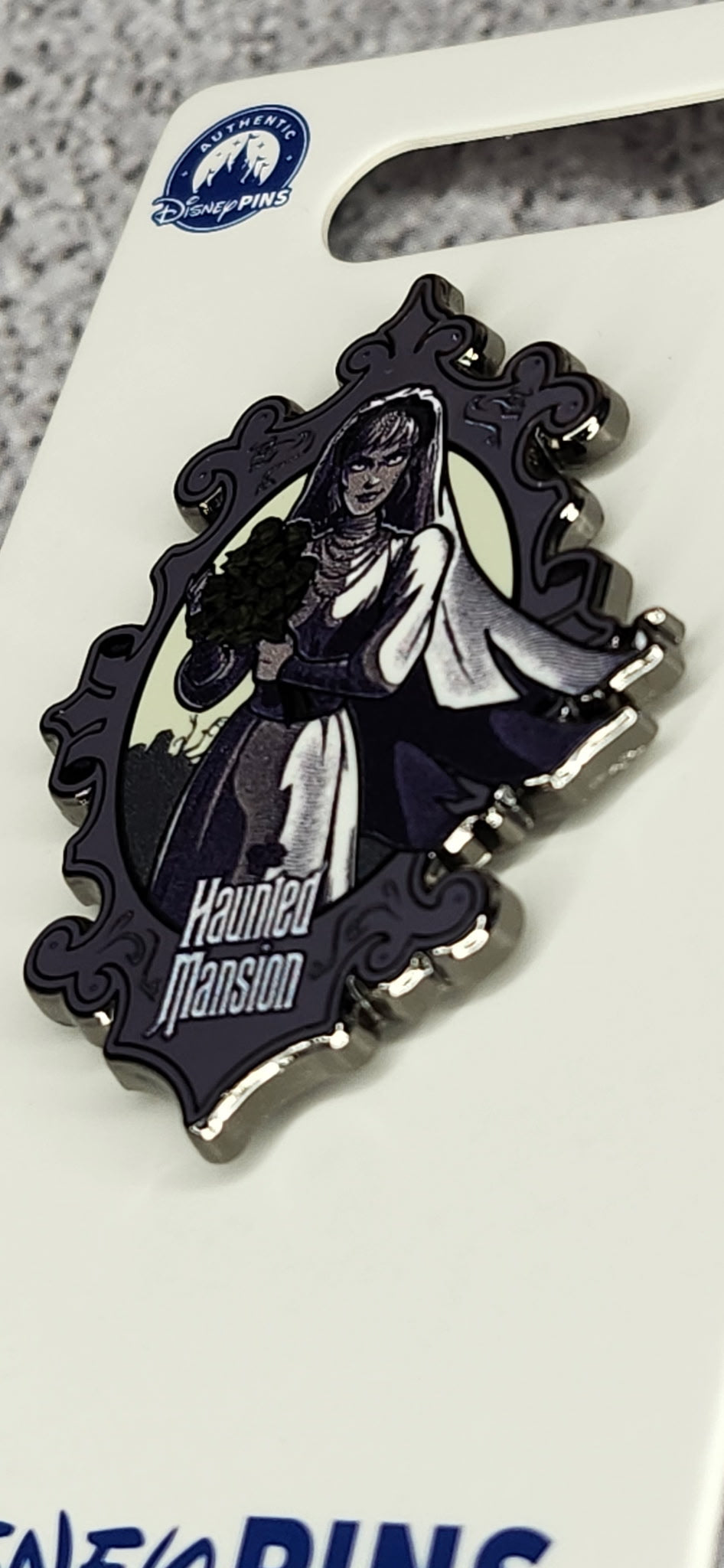 Disney Haunted Mansion The Bride Portrait Trading Pin NWT