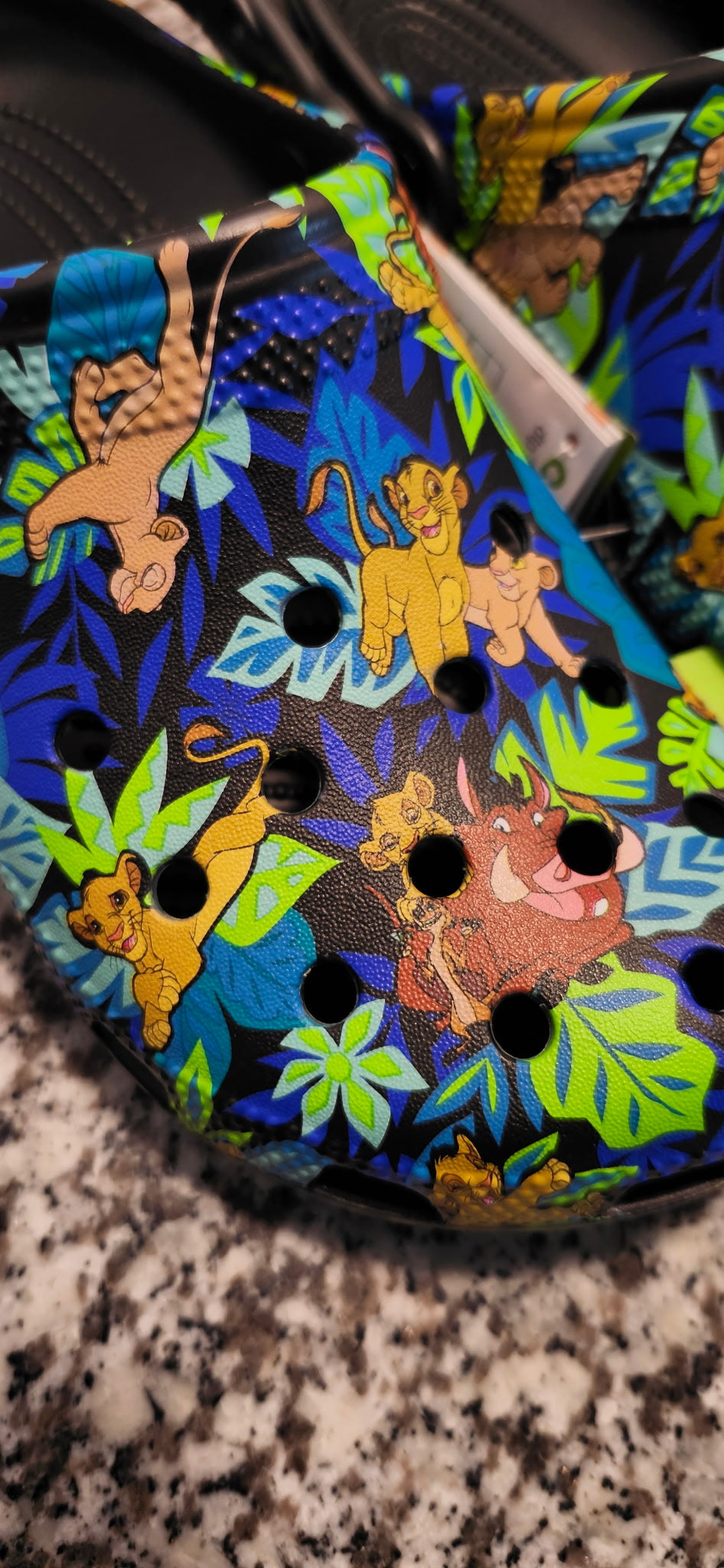 Disney Lion King Classic Crocs Clog M7/W9 NWT Jungle Print