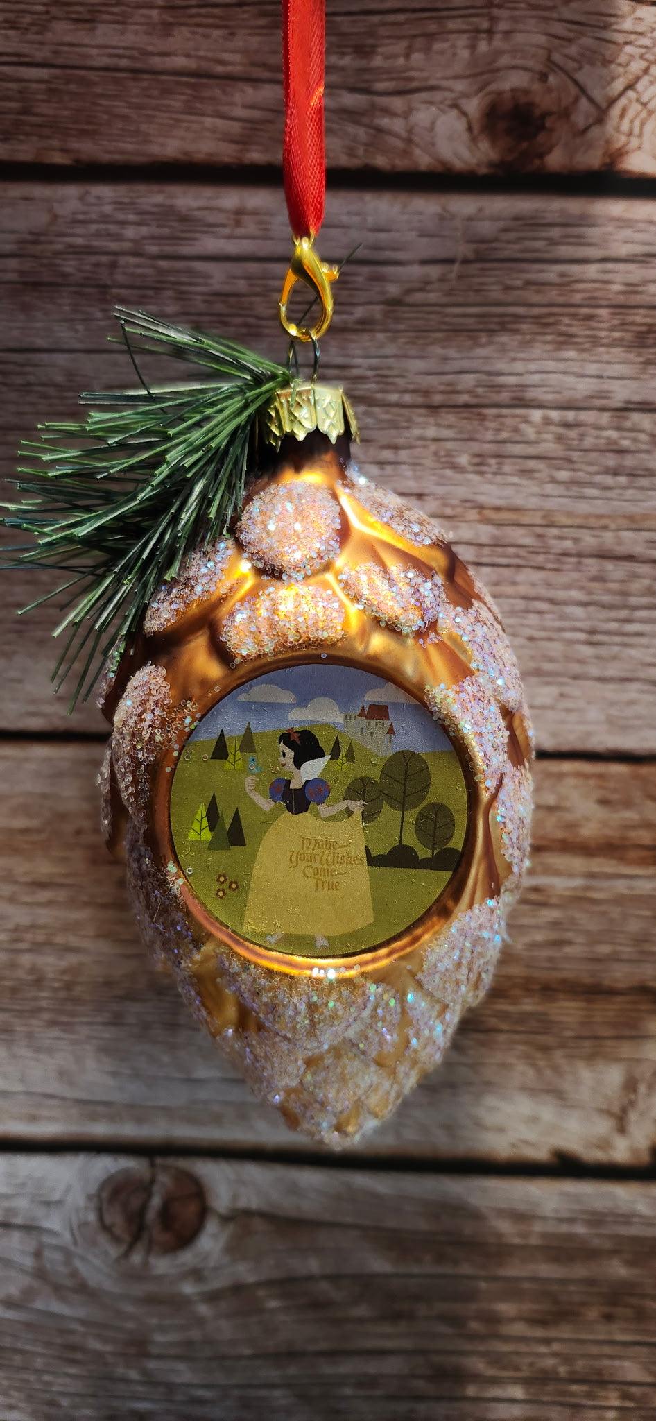 Disney Fairytale Moments Snow White Glass Pinecone Ornament NWT