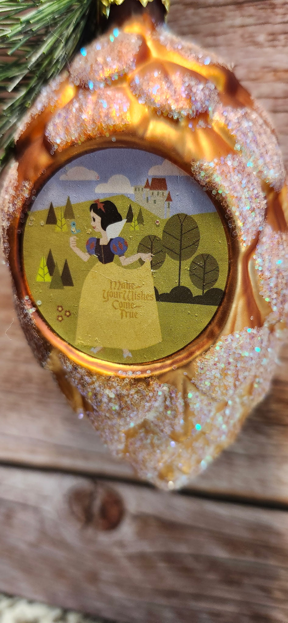 Disney Fairytale Moments Snow White Glass Pinecone Ornament NWT