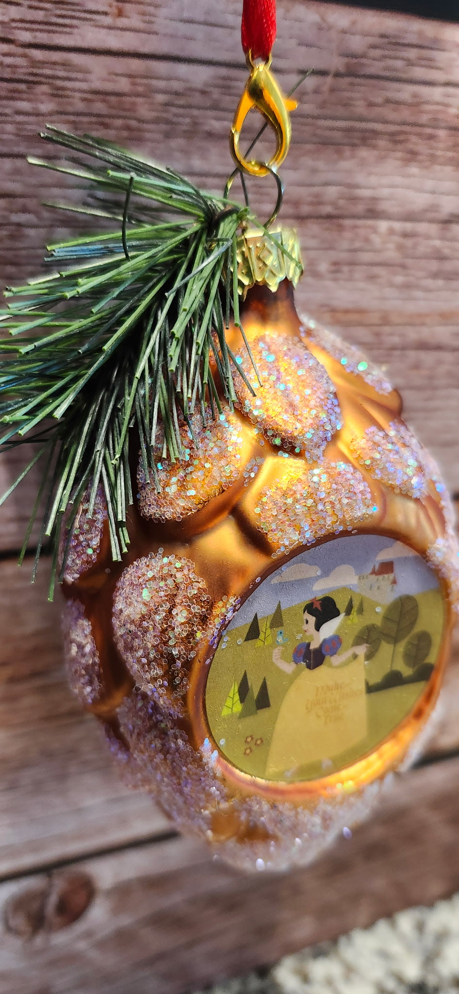 Disney Fairytale Moments Snow White Glass Pinecone Ornament NWT