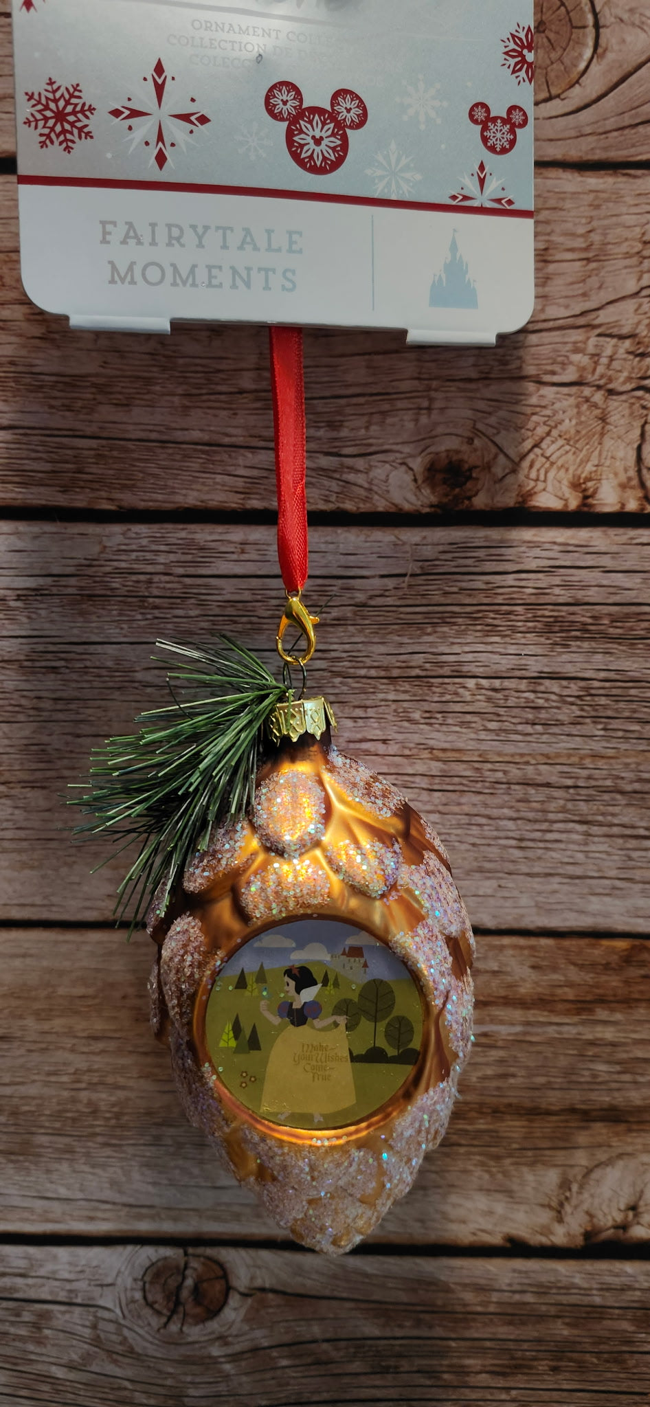 Disney Fairytale Moments Snow White Glass Pinecone Ornament NWT