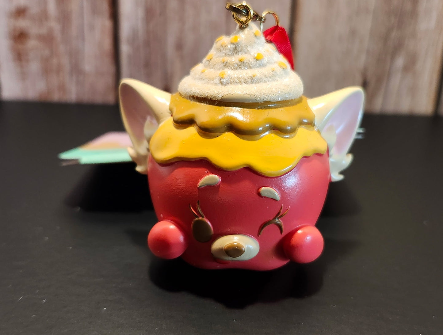 Disney Munchlings Panda Mei Baked Apple Brûlée Ornament NWT