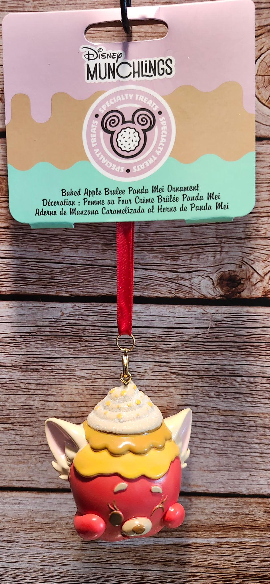 Disney Munchlings Panda Mei Baked Apple Brûlée Ornament NWT